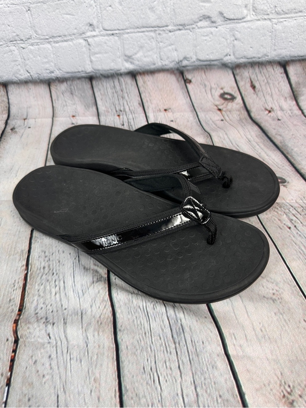 Vionic Tide II flip-flops black womens size 11